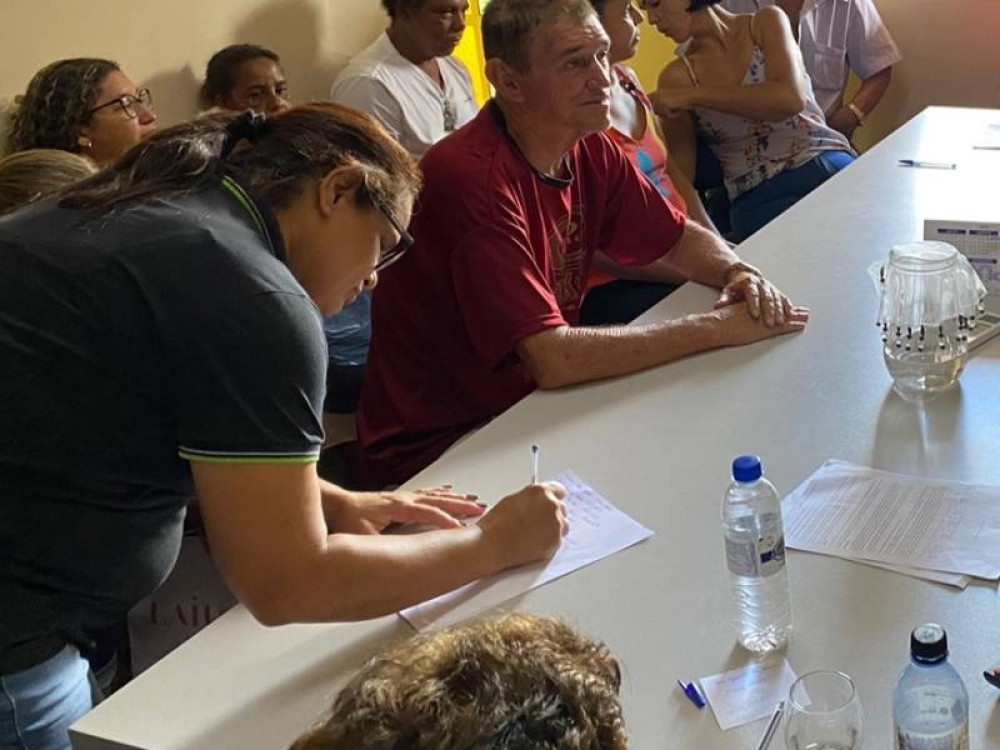 Secretaria de Integração presta apoio a moradores da Tenente Florêncio Nunes