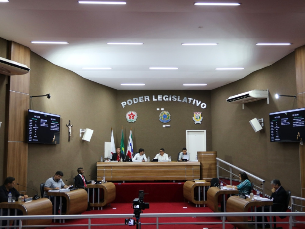 Direito à meia-entrada para professores da rede pública municipal de Arcos é aprovado na Câmara